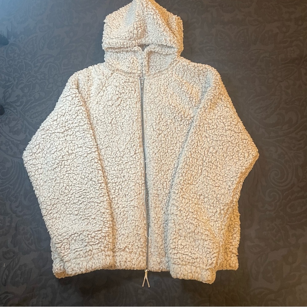 SO Hooded Sherpa Jacket. Size L